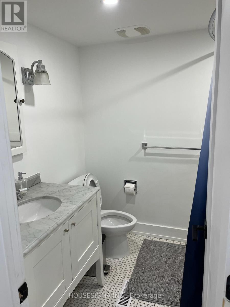 72 Wychcrest Avenue, Toronto, Ontario  M6G 3X7 - Photo 29 - C12962146