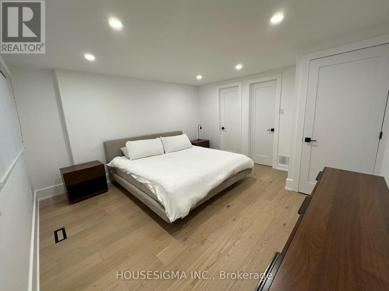 72 Wychcrest Avenue, Toronto, Ontario  M6G 3X7 - Photo 31 - C12962146