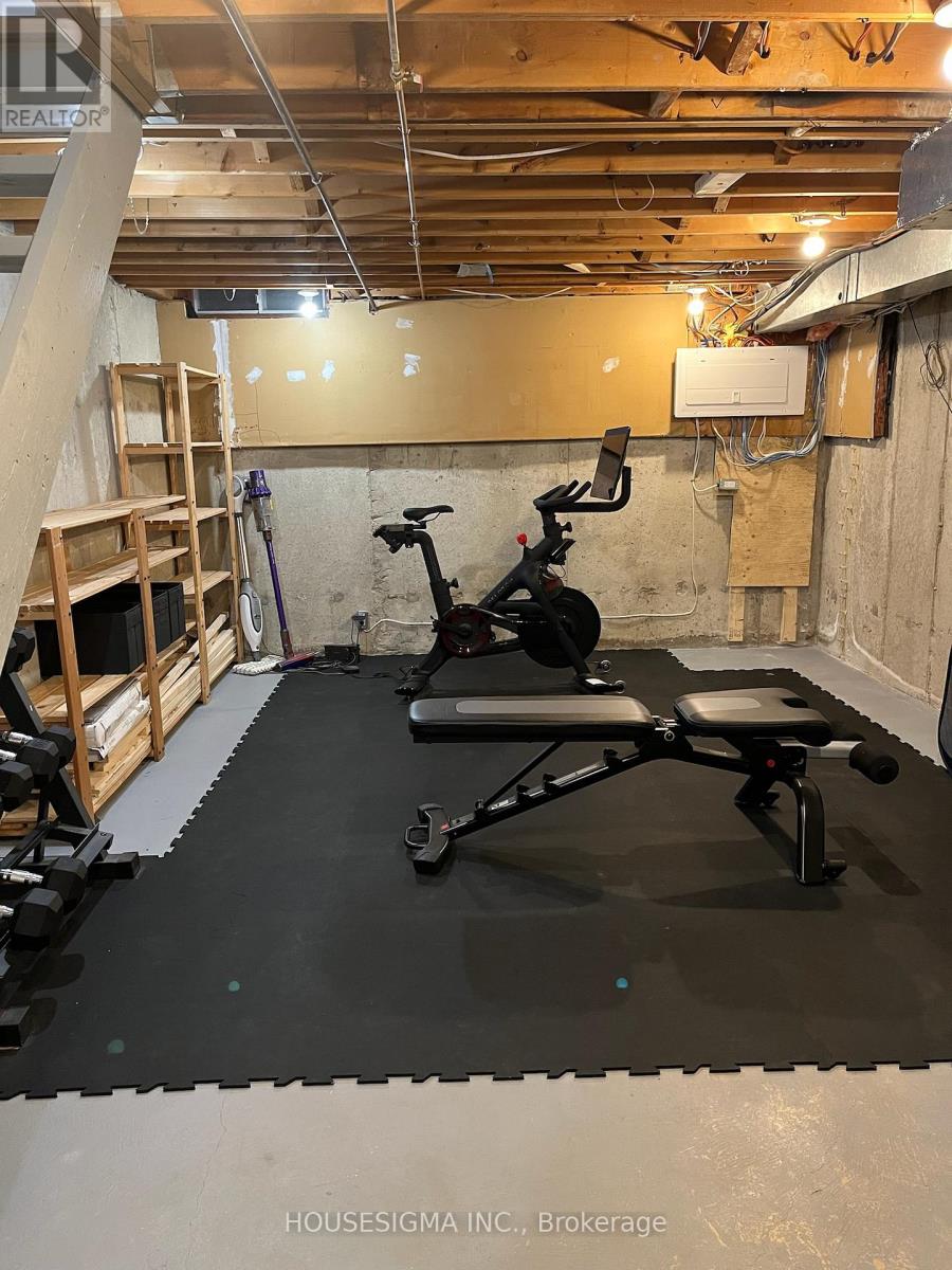 72 Wychcrest Avenue, Toronto, Ontario  M6G 3X7 - Photo 35 - C12962146