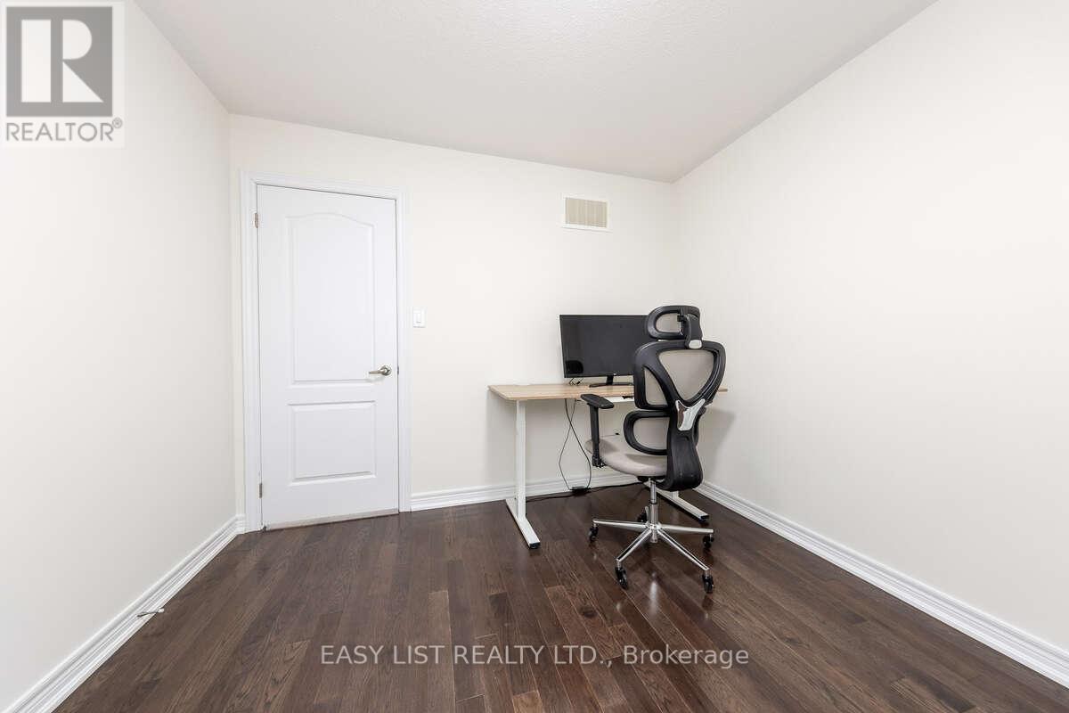 68 Jolana Crescent, Halton Hills, Ontario  L7G 0G4 - Photo 32 - W12962120