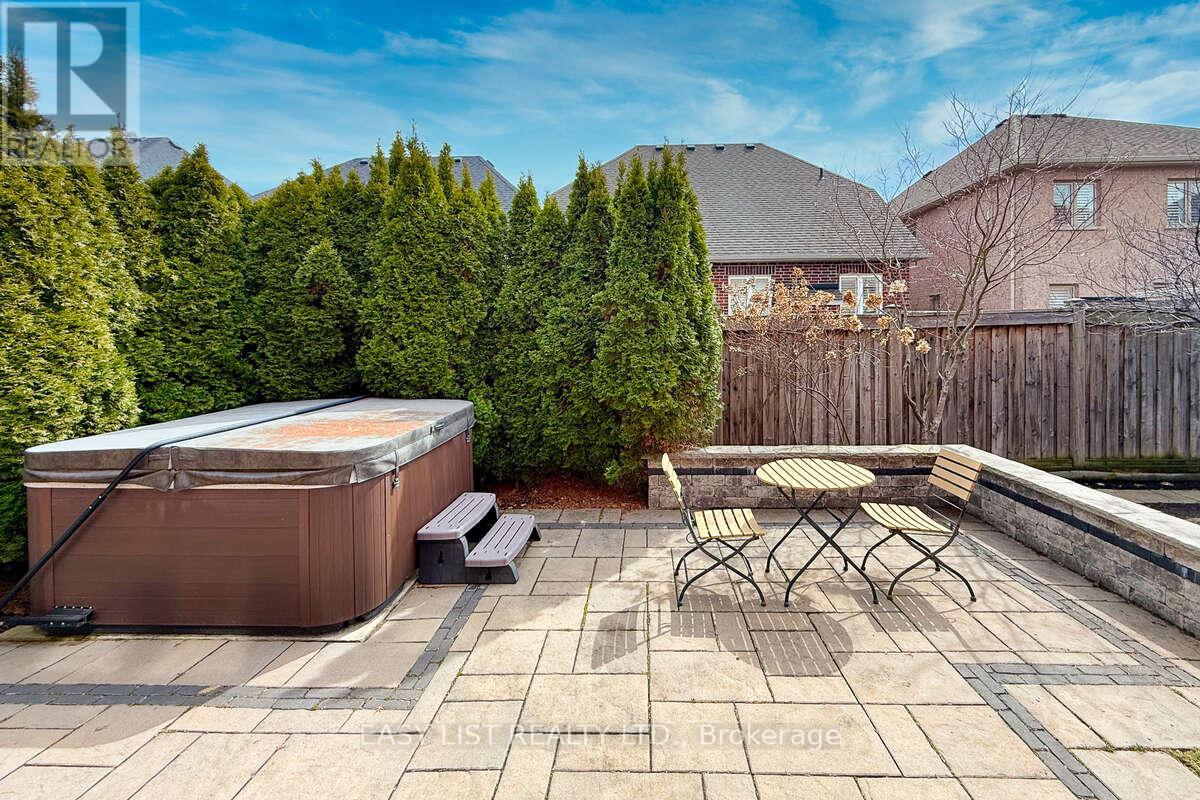 68 Jolana Crescent, Halton Hills, Ontario  L7G 0G4 - Photo 48 - W12962120