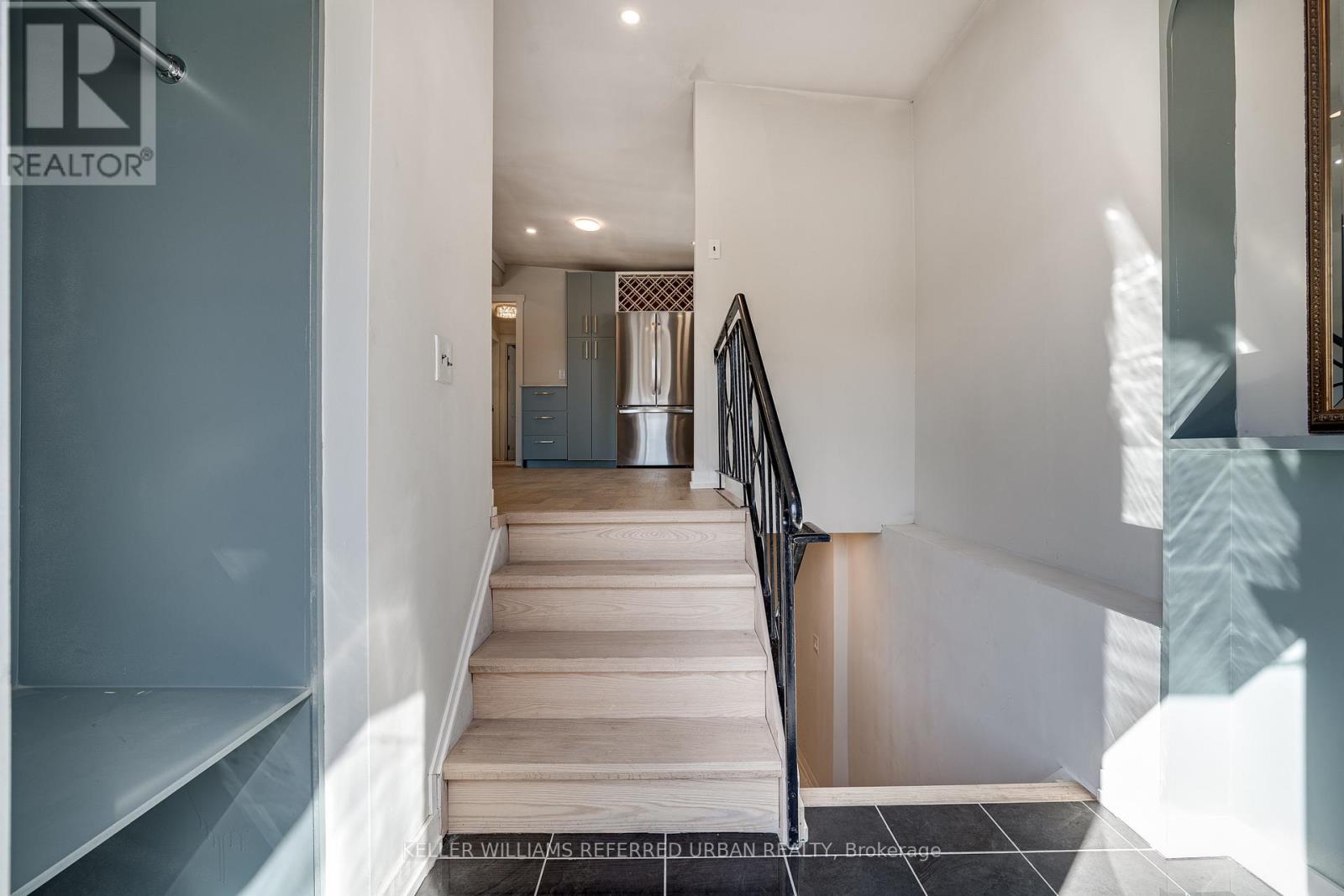 60 Fielding Crescent, Hamilton, Ontario  L8V 2P5 - Photo 2 - X12962106