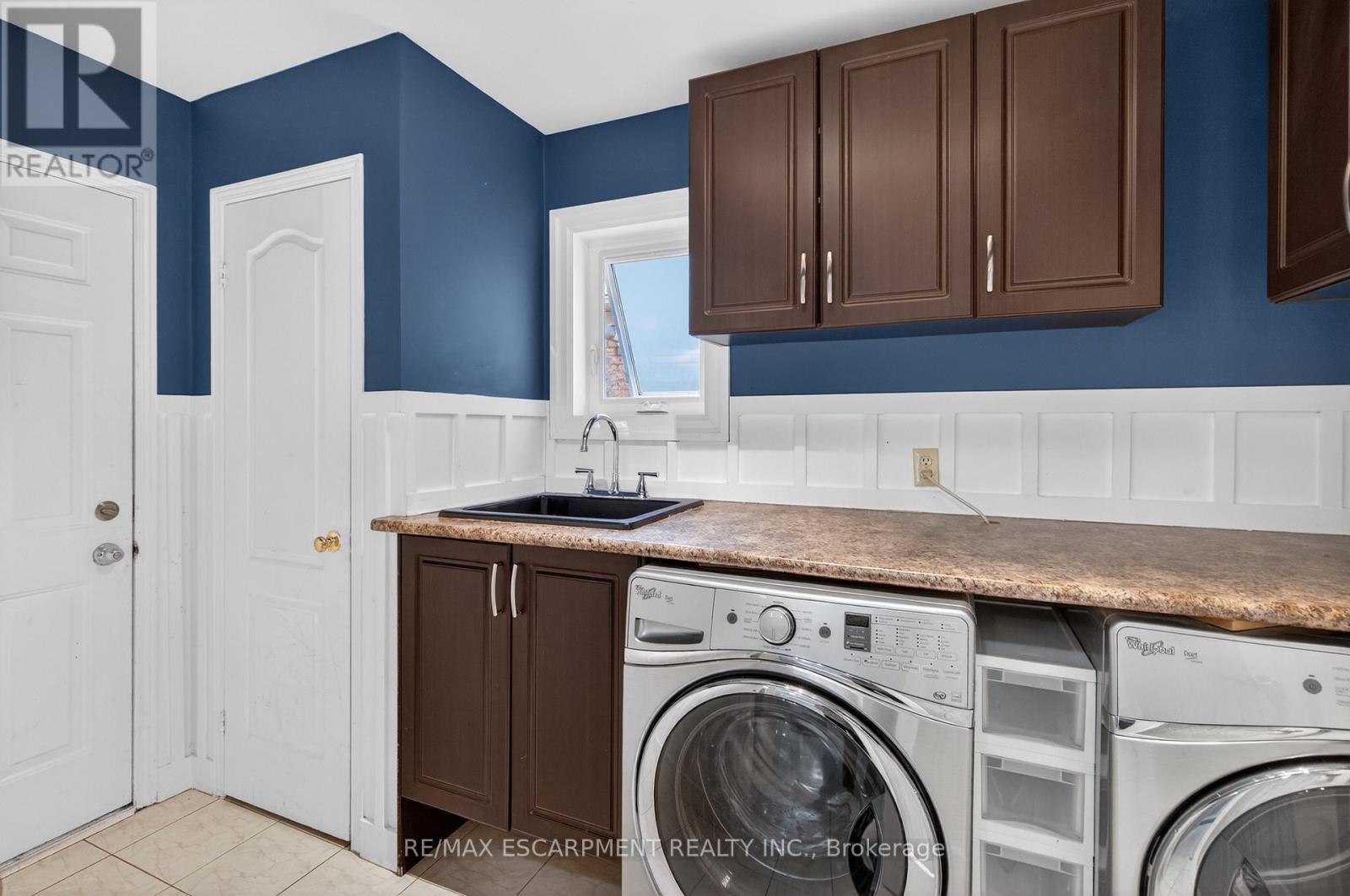 53 Laurendale Avenue, Hamilton, Ontario  L8B 0M6 - Photo 13 - X12962114