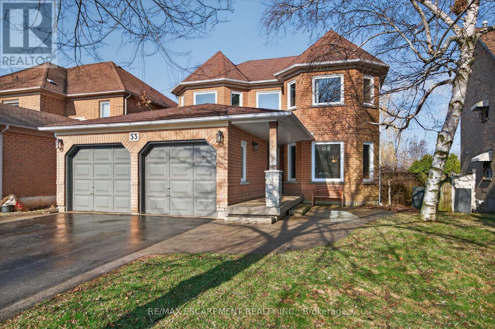 53 Laurendale Avenue, Hamilton, Ontario  L8B 0M6 - Photo 2 - X12962114