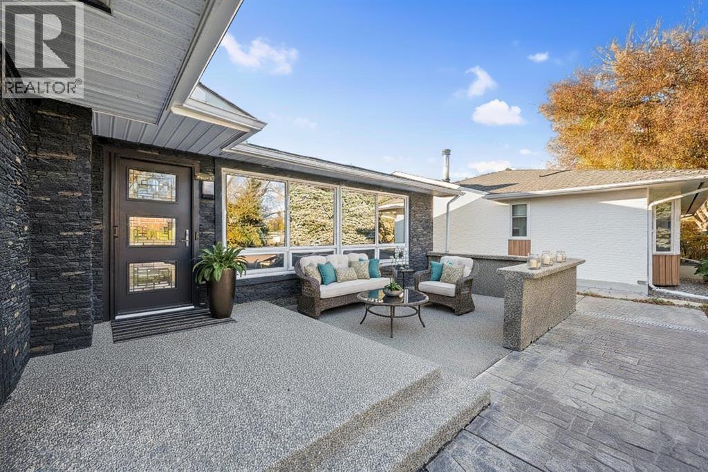 10012 Willowview Road SE, Calgary, Alberta  T2J 1P4 - Photo 6 - A2299459