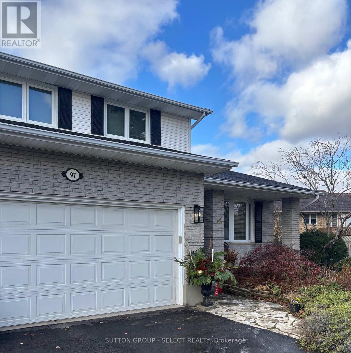 97 Tiner Avenue, Thames Centre, Ontario  N0L 1G2 - Photo 2 - X12946454