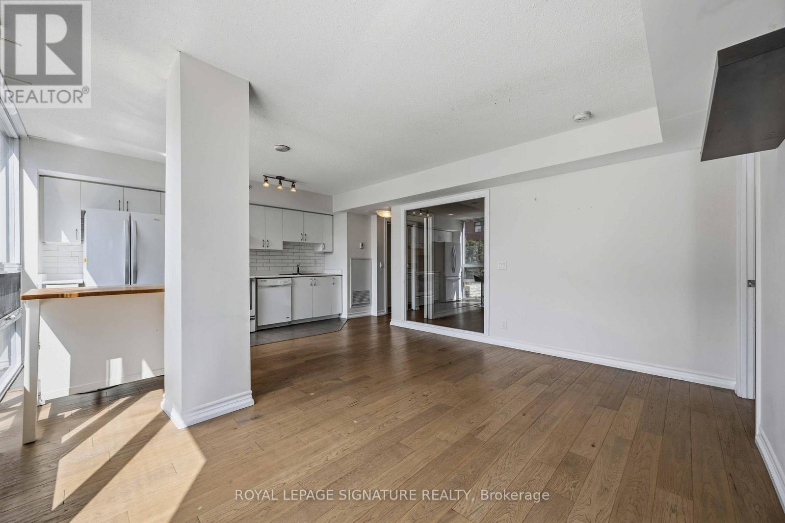 208 - 280 Donlands Avenue, Toronto, Ontario  M4J 3R4 - Photo 10 - E12962182