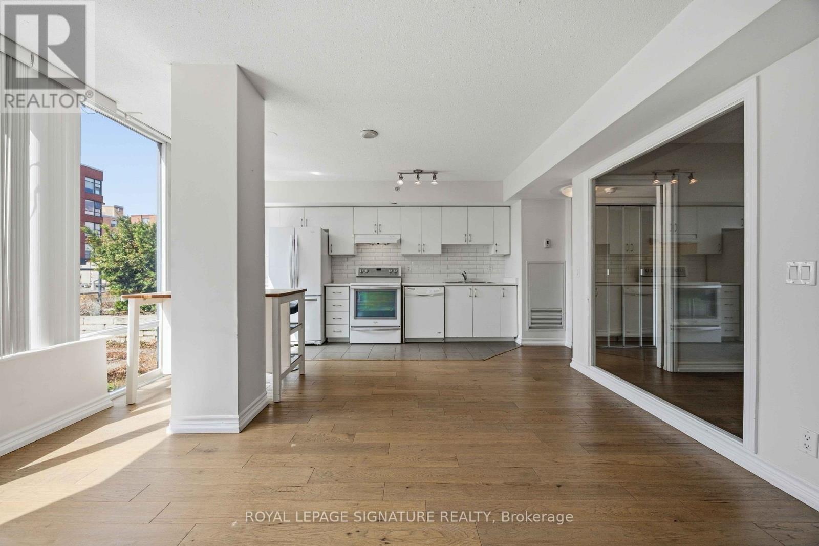 208 - 280 Donlands Avenue, Toronto, Ontario  M4J 3R4 - Photo 5 - E12962182