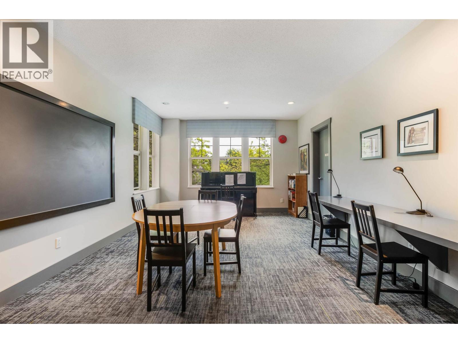 301 2958 Silver Springs Boulevard, Coquitlam, British Columbia  V3E 2R9 - Photo 34 - R3107181