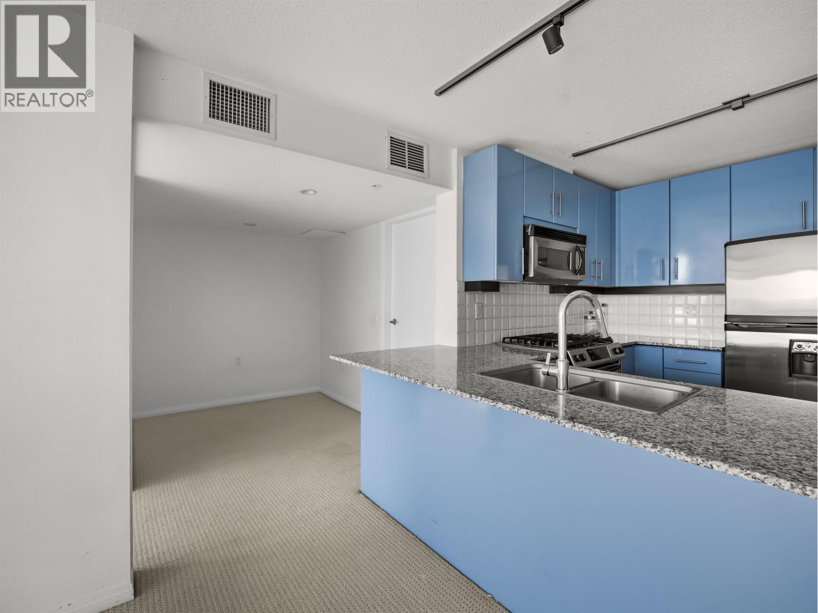 1404 188 E Esplanade, North Vancouver, British Columbia  V7L 4Y1 - Photo 12 - R3107187