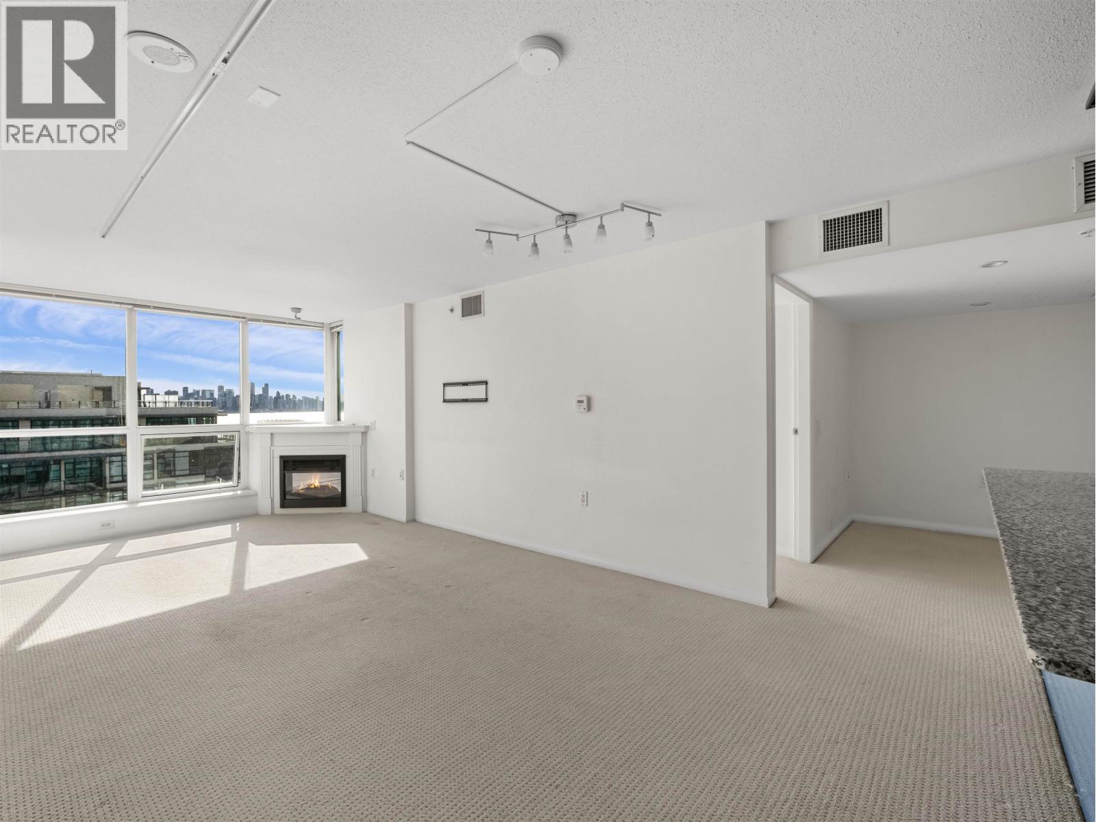 1404 188 E Esplanade, North Vancouver, British Columbia  V7L 4Y1 - Photo 9 - R3107187