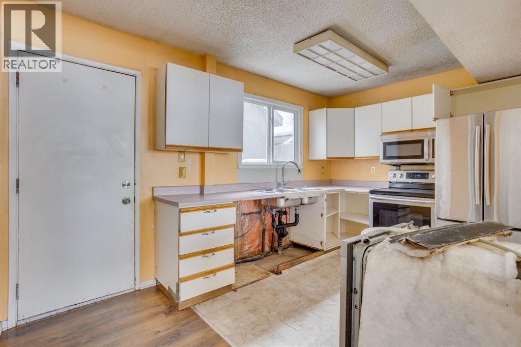 115 Raven Place, Fort Mcmurray, Alberta  T9H 4H8 - Photo 6 - A2298098