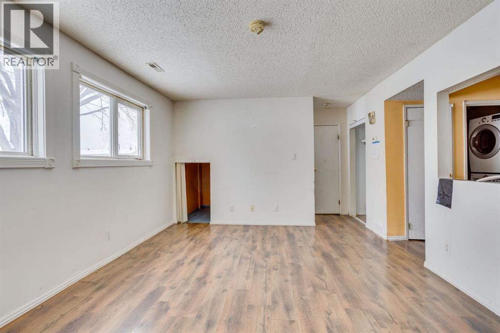 115 Raven Place, Fort Mcmurray, Alberta  T9H 4H8 - Photo 4 - A2298098