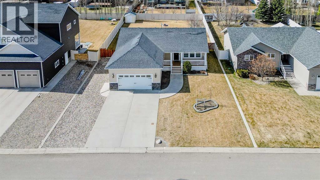 320 S 200 W, Raymond, Alberta  T0K 2S0 - Photo 2 - A2296274