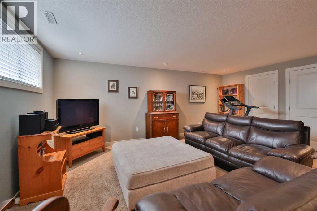 320 S 200 W, Raymond, Alberta  T0K 2S0 - Photo 32 - A2296274