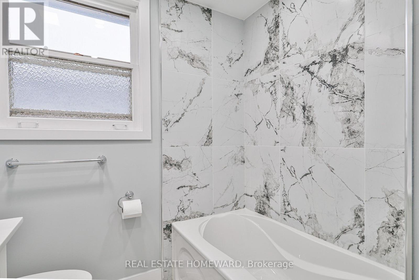 Main - 226 Pleasant Avenue, Toronto, Ontario  M2M 1M5 - Photo 14 - C12958066
