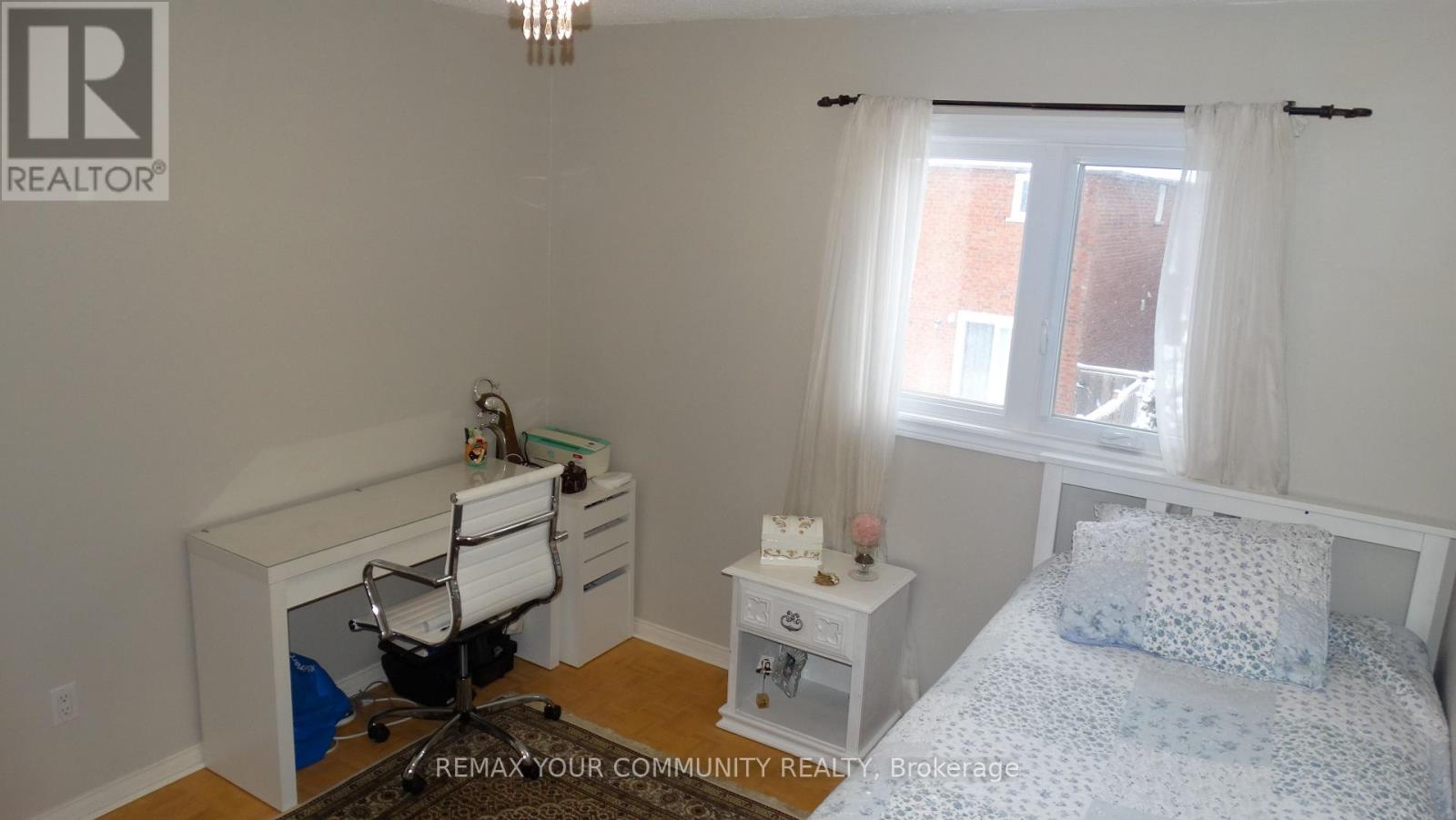 Main & 2nd Floor - 22 Elmpark Court, Richmond Hill, Ontario  L4C 9T8 - Photo 32 - N12886236