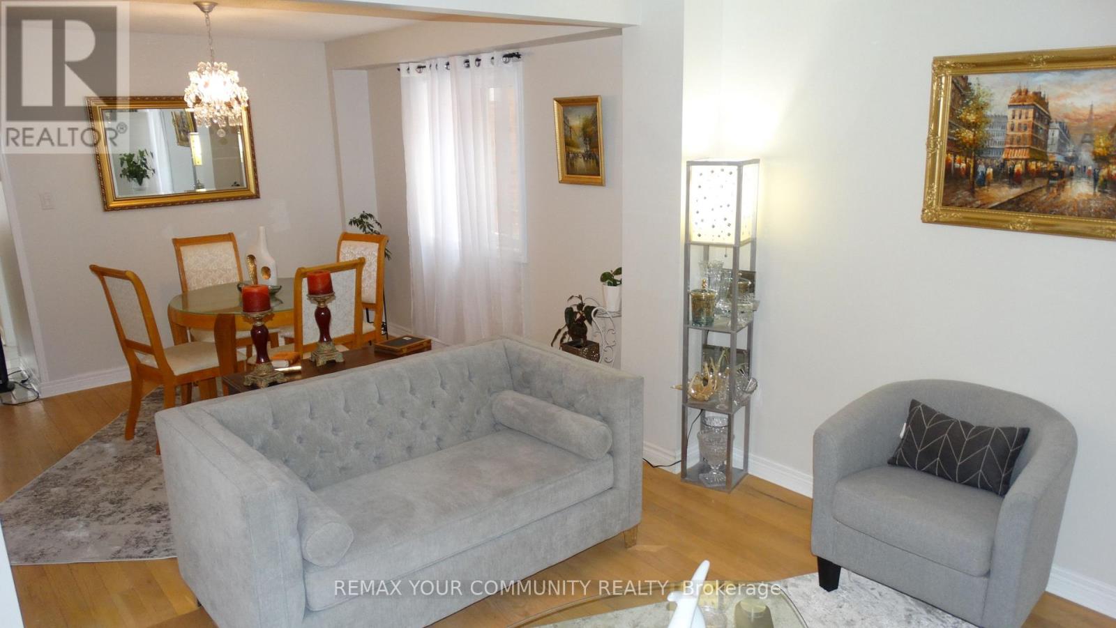 Main & 2nd Floor - 22 Elmpark Court, Richmond Hill, Ontario  L4C 9T8 - Photo 7 - N12886236