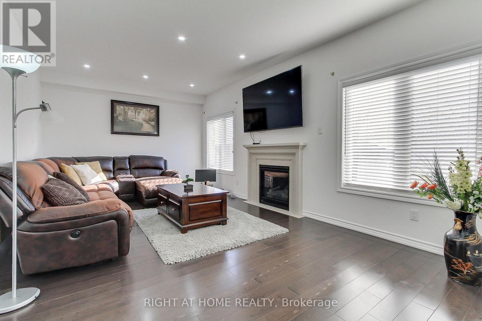 121 Hutchinson Drive, New Tecumseth, Ontario  L9R 0P6 - Photo 20 - N12962158