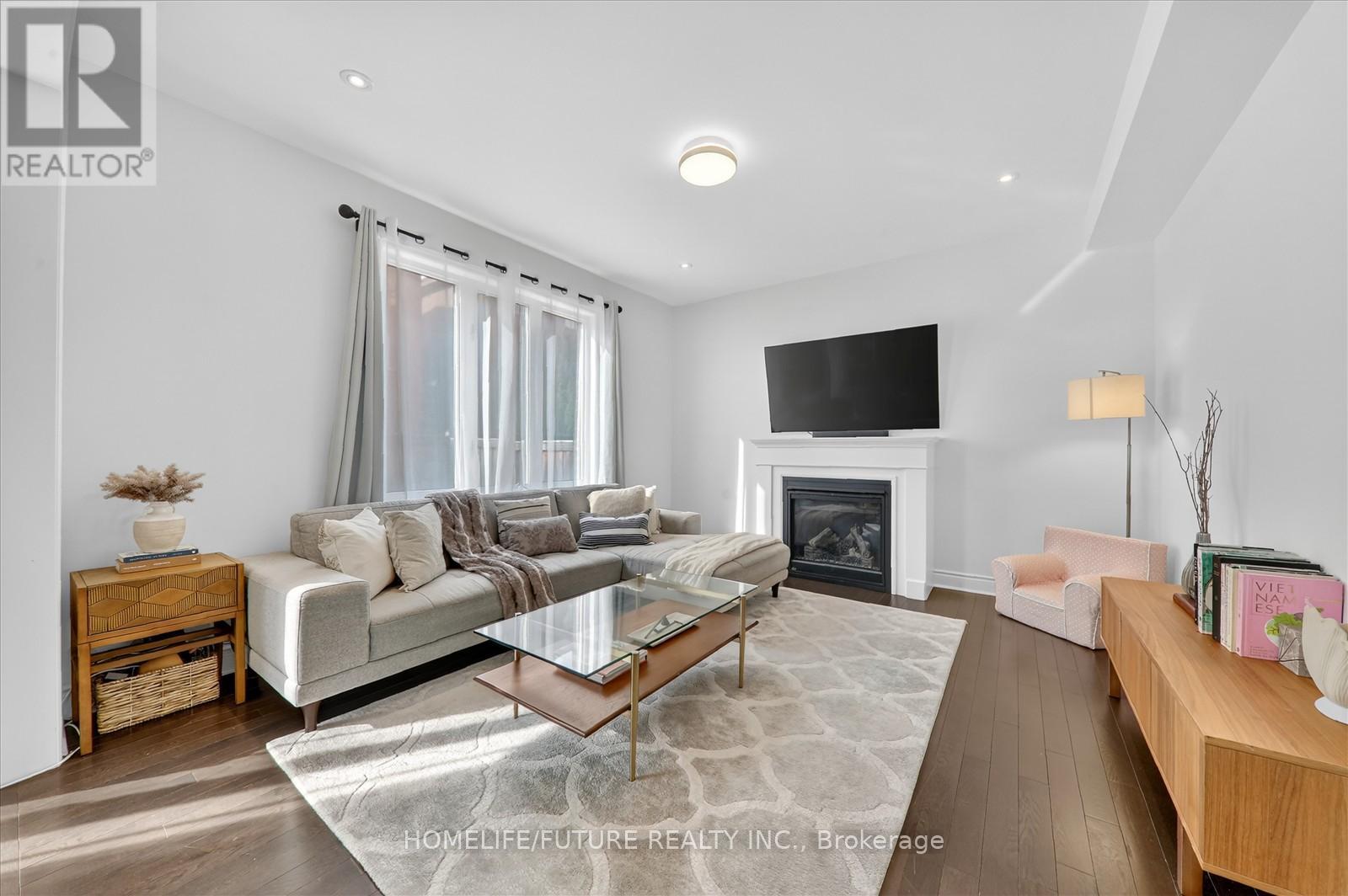 1016 Poppy Lane, Newmarket (Stonehaven-Wyndham), Ontario  L3X 3H6 - Photo 10 - N12962184