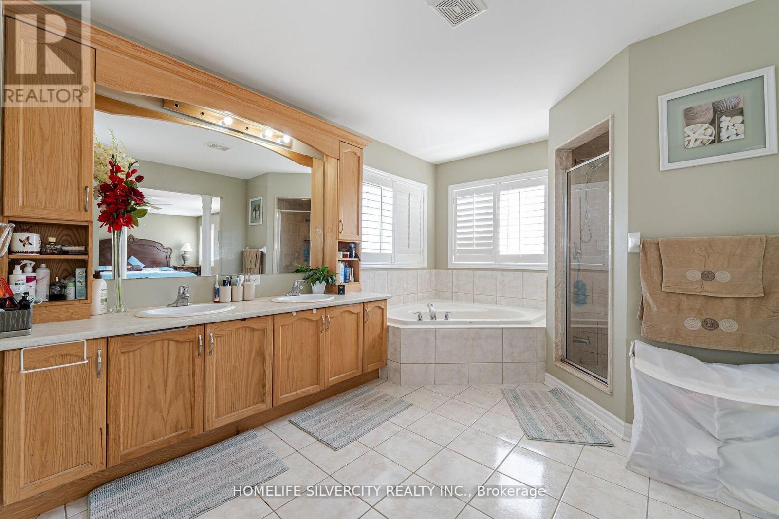 14 Oakhaven Road, Brampton, Ontario  L6P 2Y3 - Photo 16 - W12962156