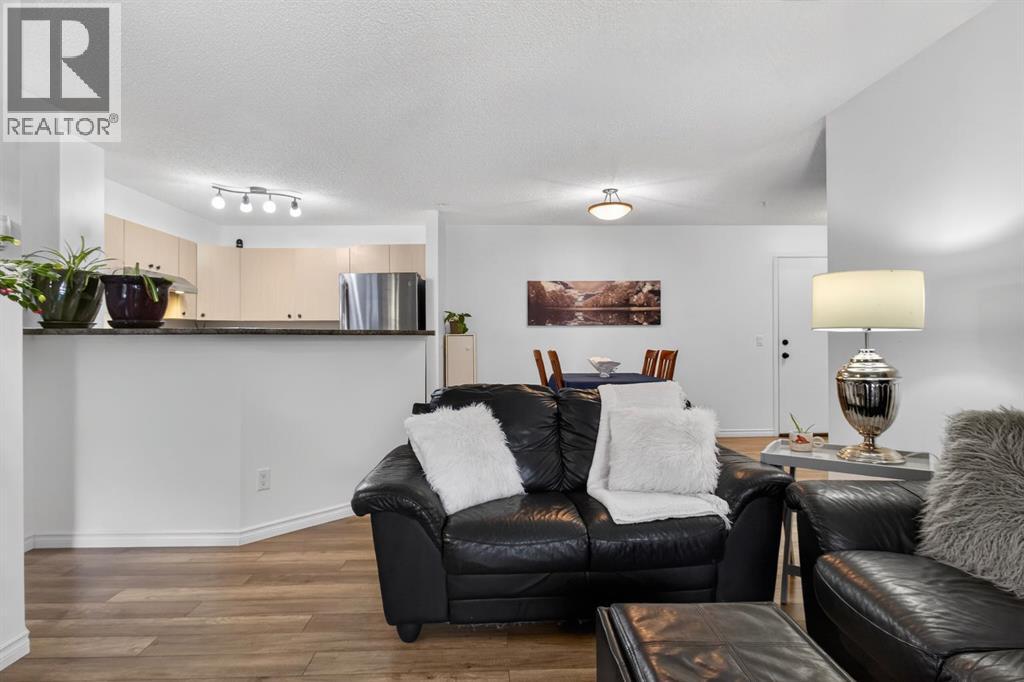 8117, 304 Mackenzie Way SW, Airdrie, Alberta  T4B 2W4 - Photo 13 - A2291901