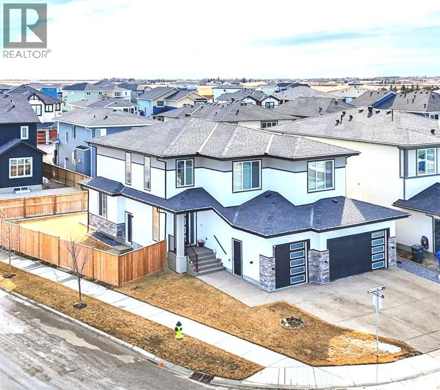 103 Sandpiper Park, Chestermere, Alberta  T1X 1Y8 - Photo 2 - A2294702