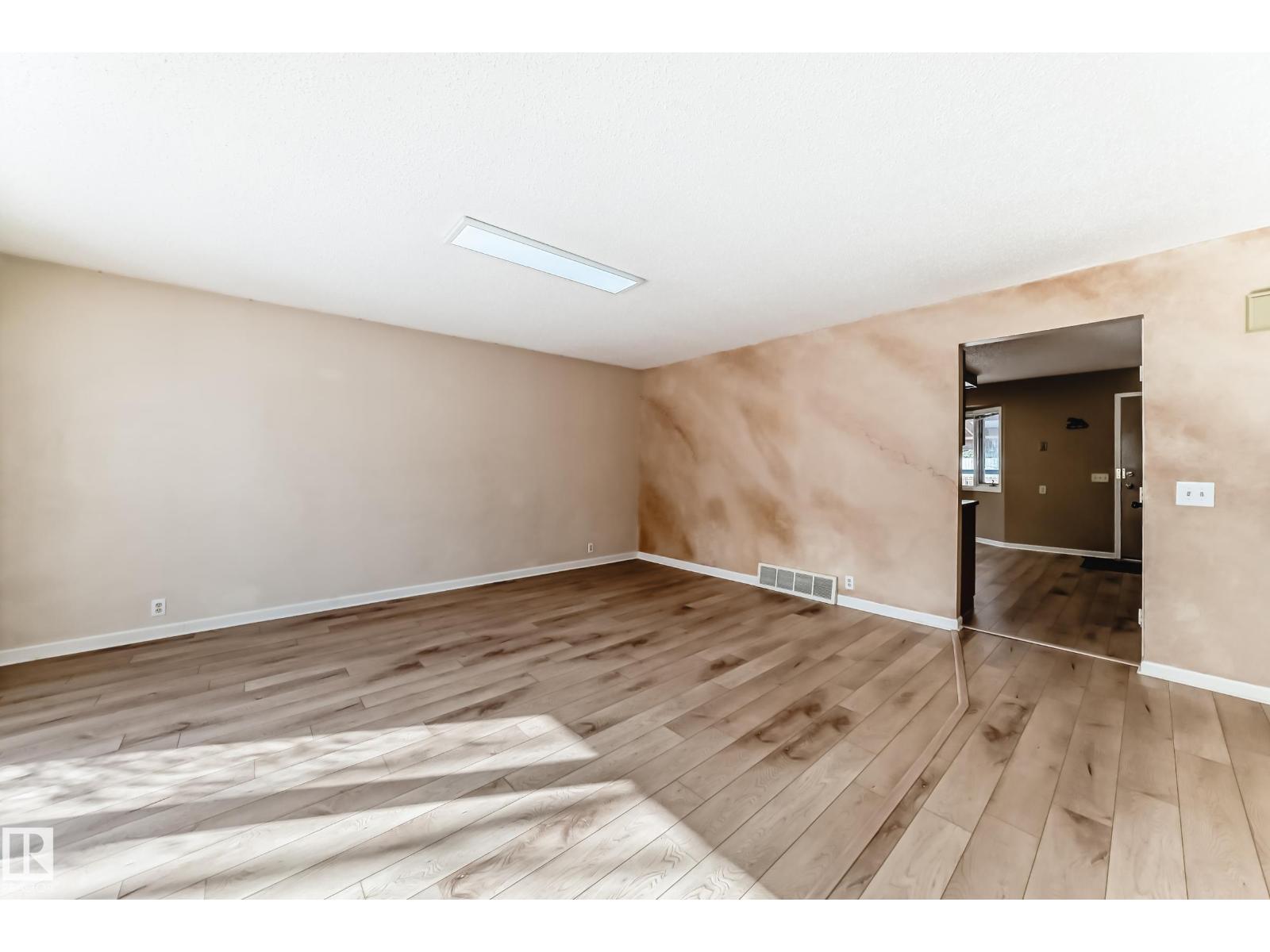 4224 30 St Nw, Edmonton, Alberta  T6T 1C8 - Photo 9 - E4480385