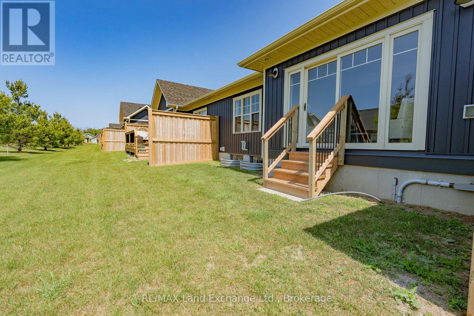 98 Eagle Court, Saugeen Shores, Ontario  N0H 2C3 - Photo 32 - X12151581