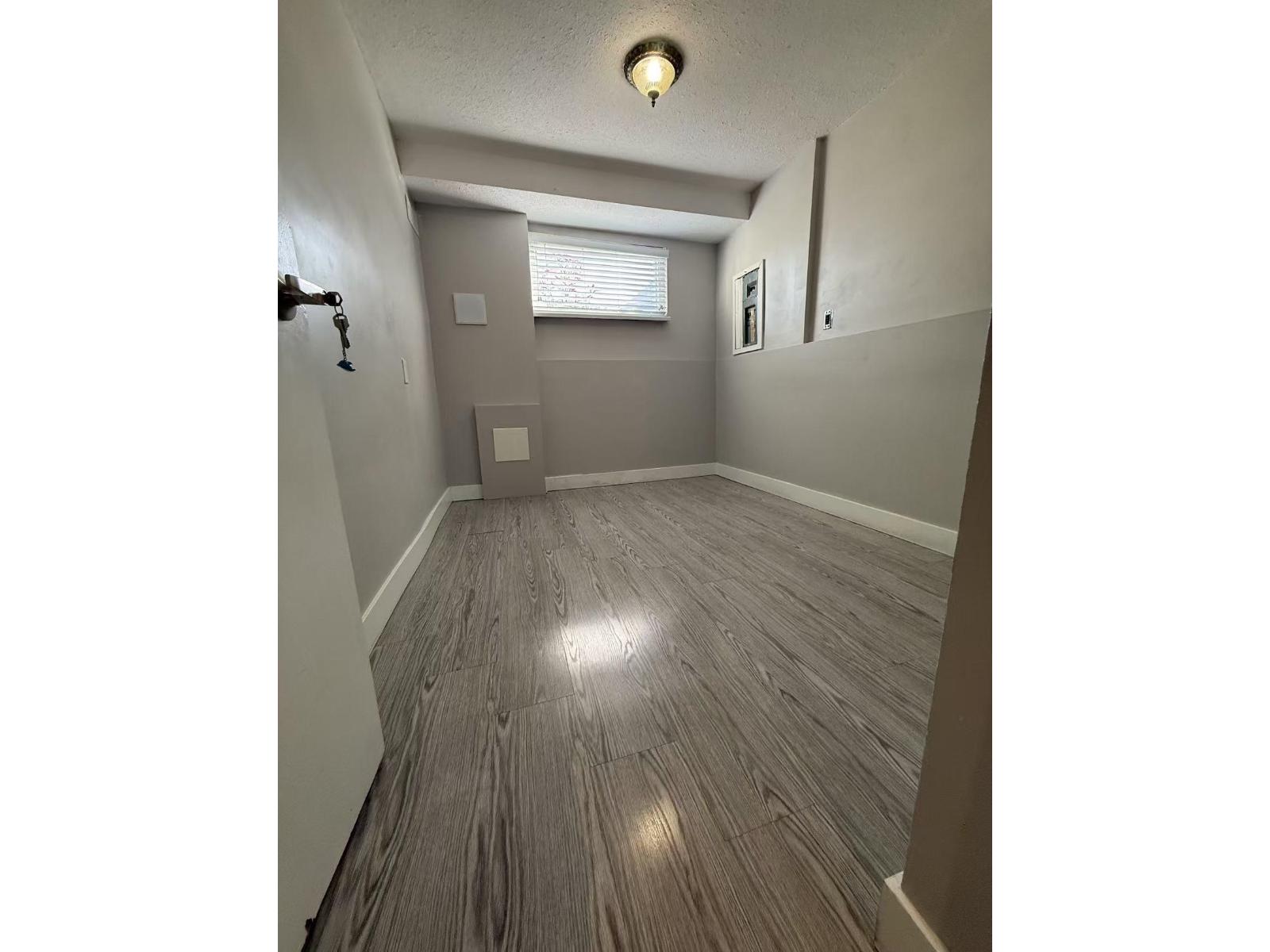 Basement Suite 11647 81 Avenue, Delta, British Columbia  V4C 2A8 - Photo 3 - R3107207