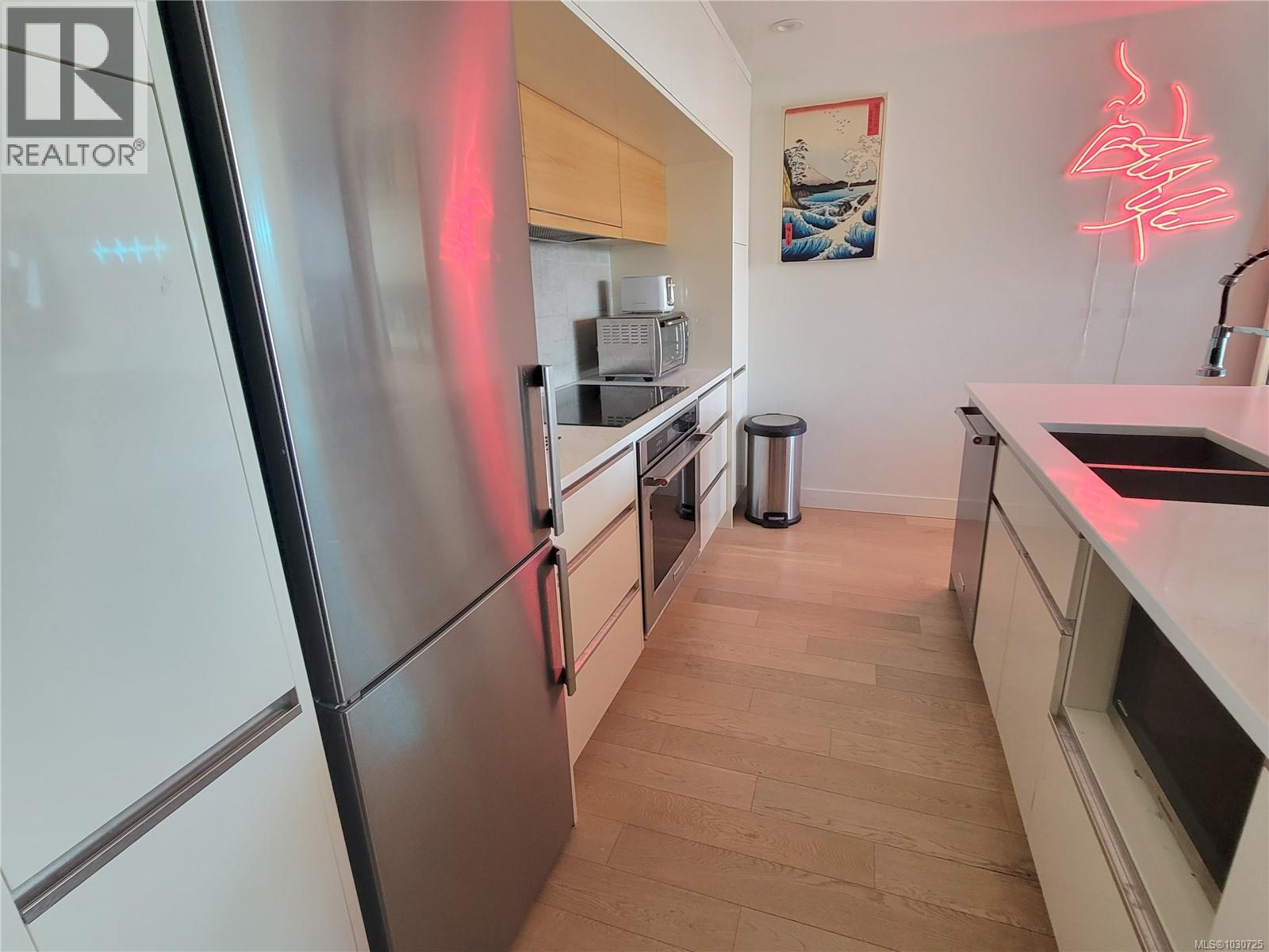 801 989 Johnson St, Victoria, British Columbia  V8V 0E3 - Photo 12 - 1030725