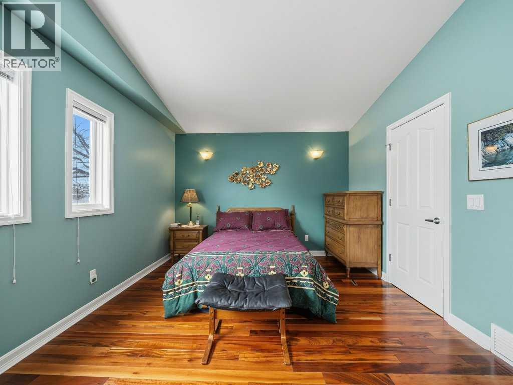 237 28 Avenue NW, Calgary, Alberta  T2M 2K5 - Photo 17 - A2297755