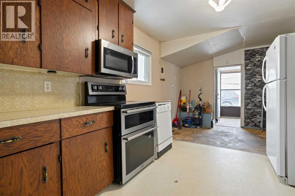 5215 50 Street, Strome, Alberta  T0B 4H0 - Photo 3 - A2294001