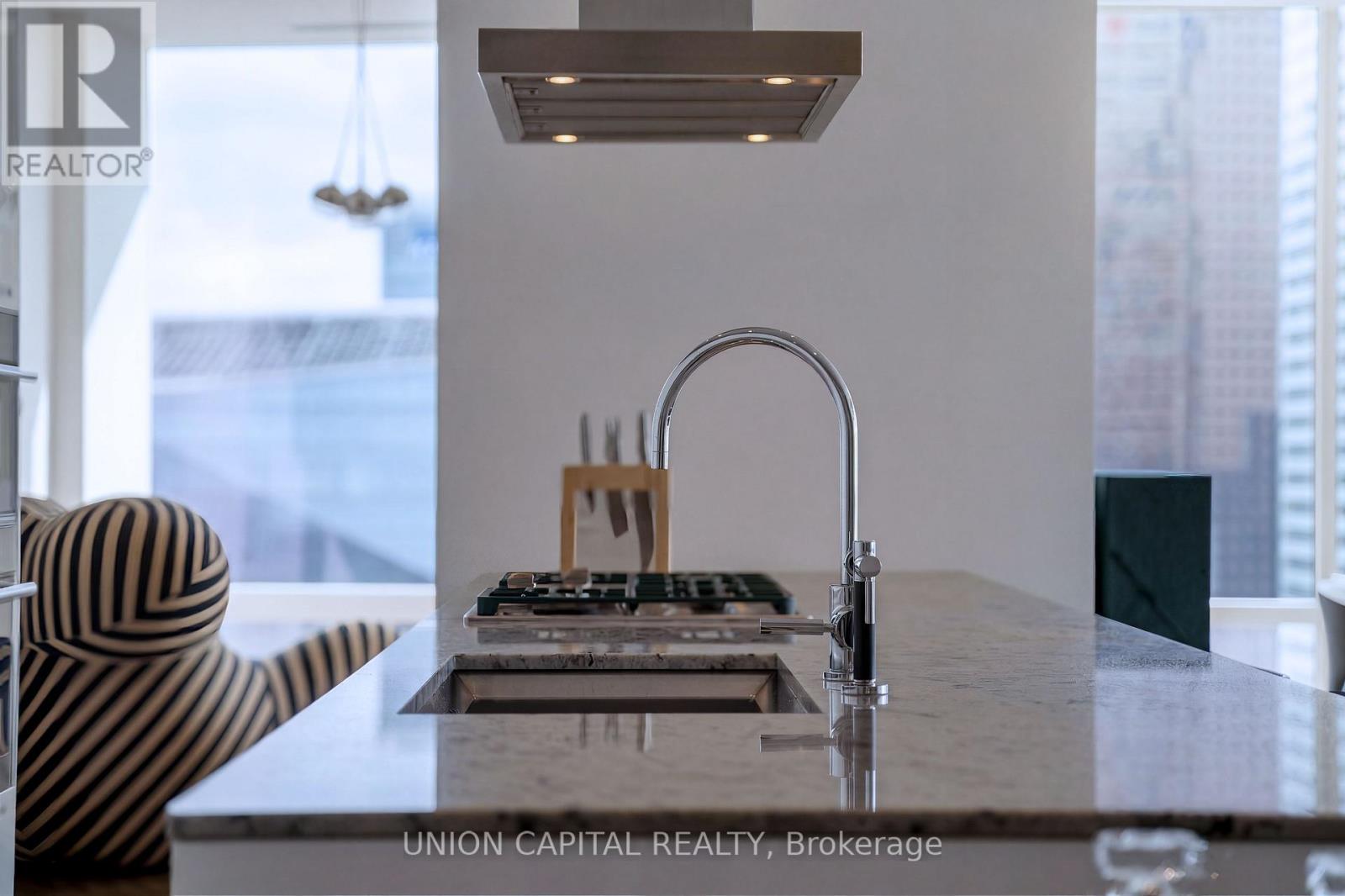 5508 - 180 University Avenue, Toronto, Ontario  M5H 0A2 - Photo 10 - C12959530