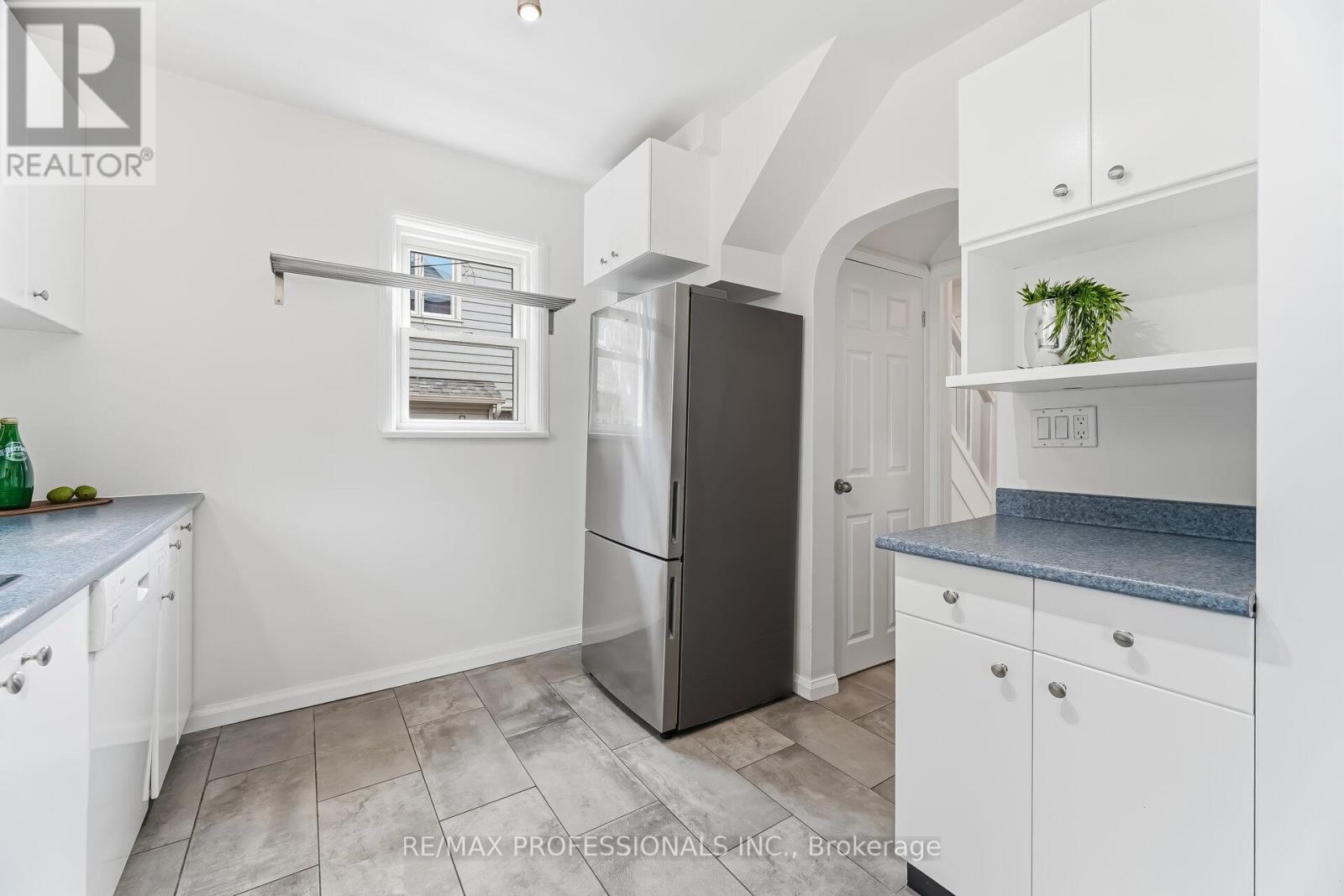 15 Twenty-Seventh Street, Toronto, Ontario  M8W 2X2 - Photo 15 - W12962196