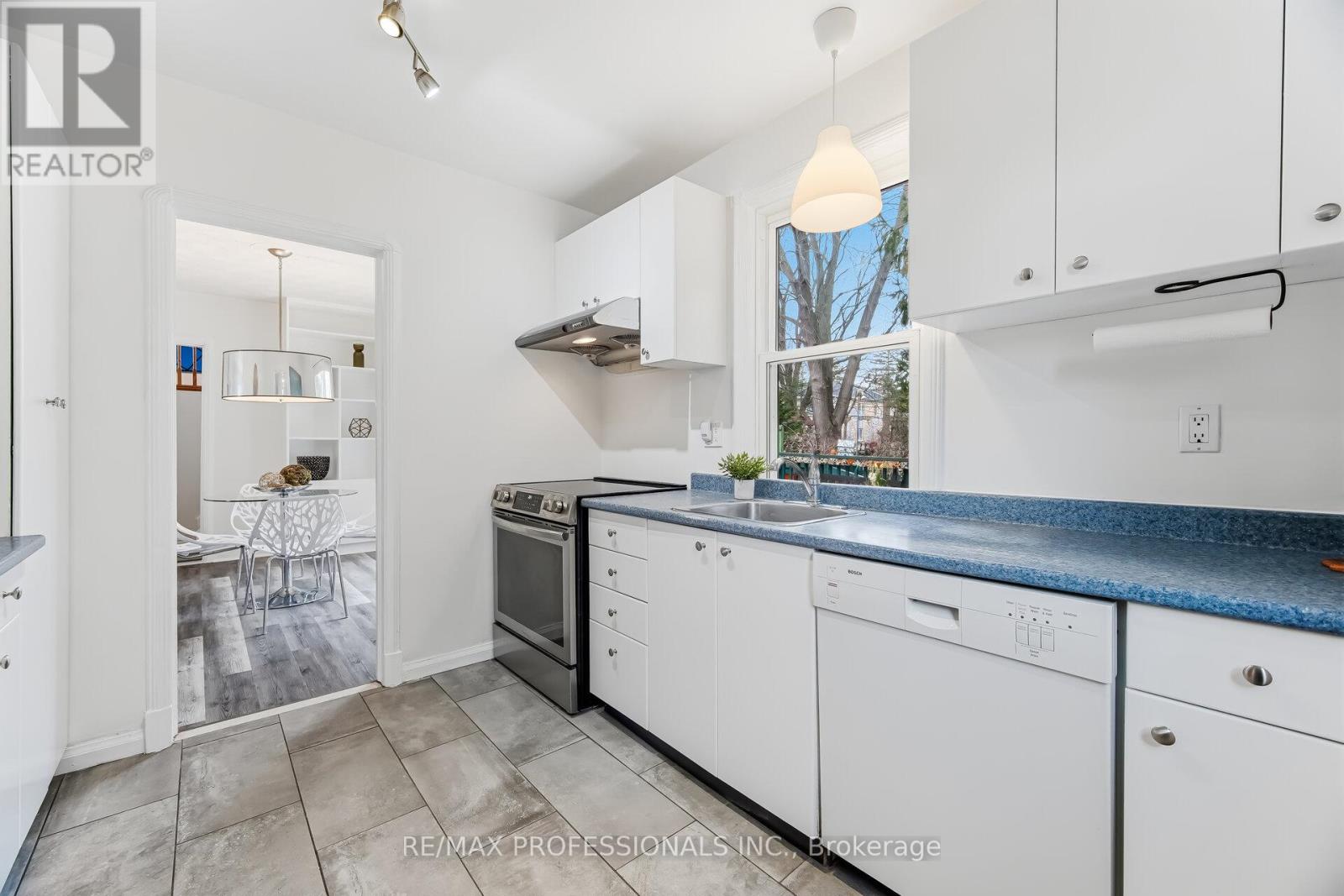 15 Twenty-Seventh Street, Toronto, Ontario  M8W 2X2 - Photo 16 - W12962196