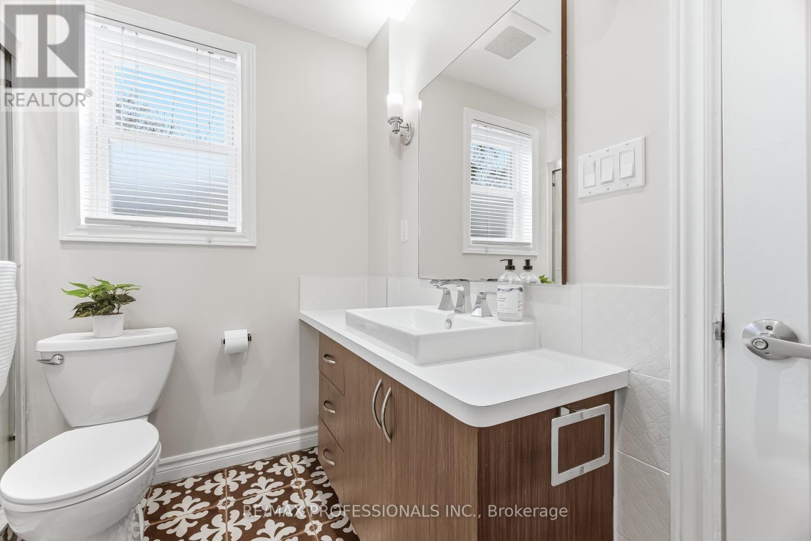 15 Twenty-Seventh Street, Toronto, Ontario  M8W 2X2 - Photo 29 - W12962196