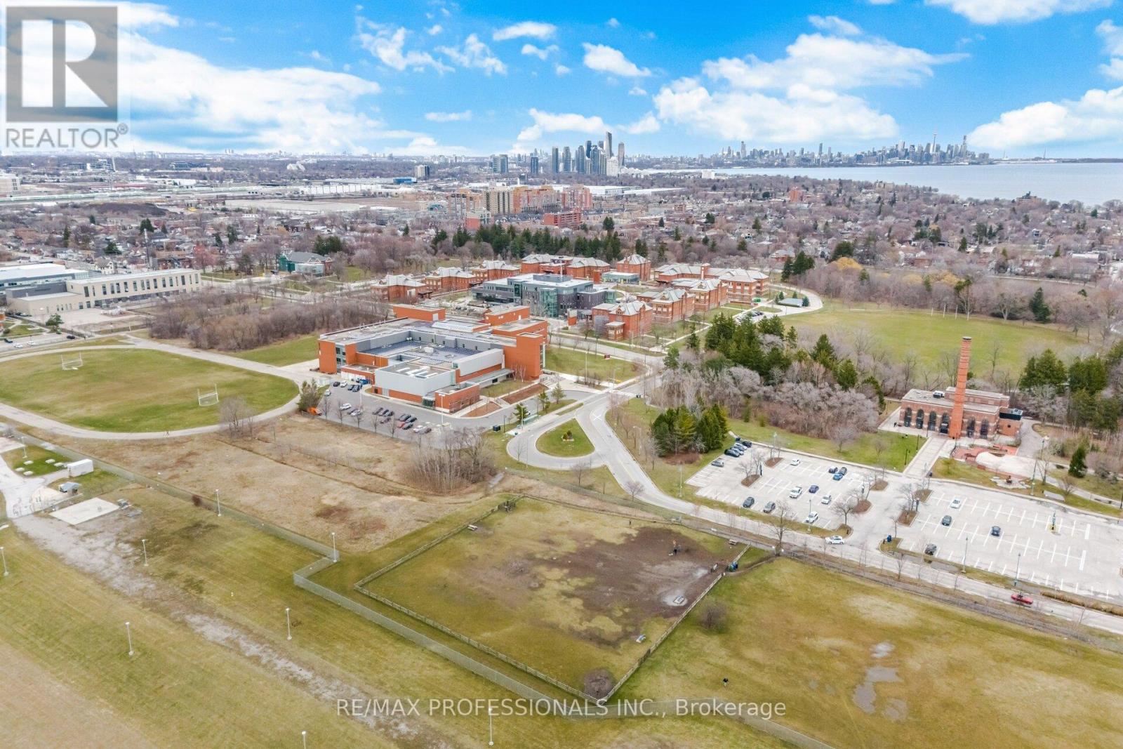 15 Twenty-Seventh Street, Toronto, Ontario  M8W 2X2 - Photo 45 - W12962196