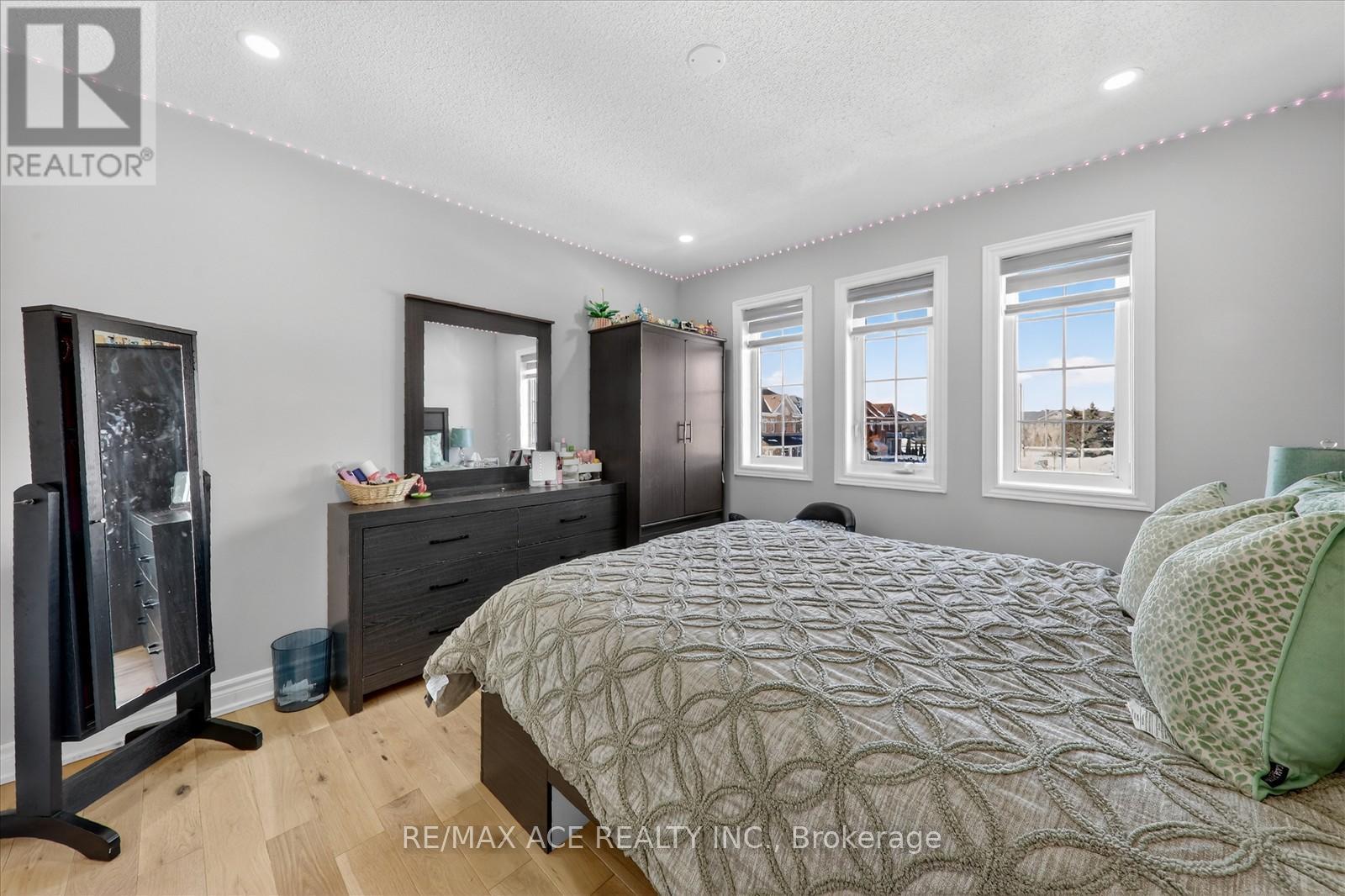 9 Invitational Road, Brampton, Ontario  L6P 2H1 - Photo 24 - W12962210