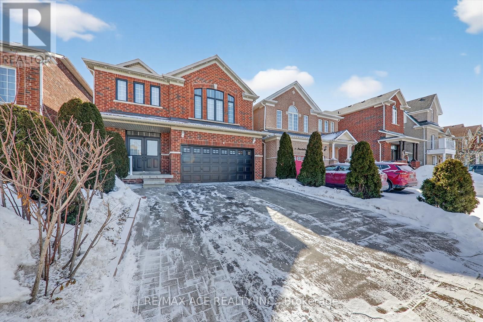 9 Invitational Road, Brampton, Ontario  L6P 2H1 - Photo 3 - W12962210