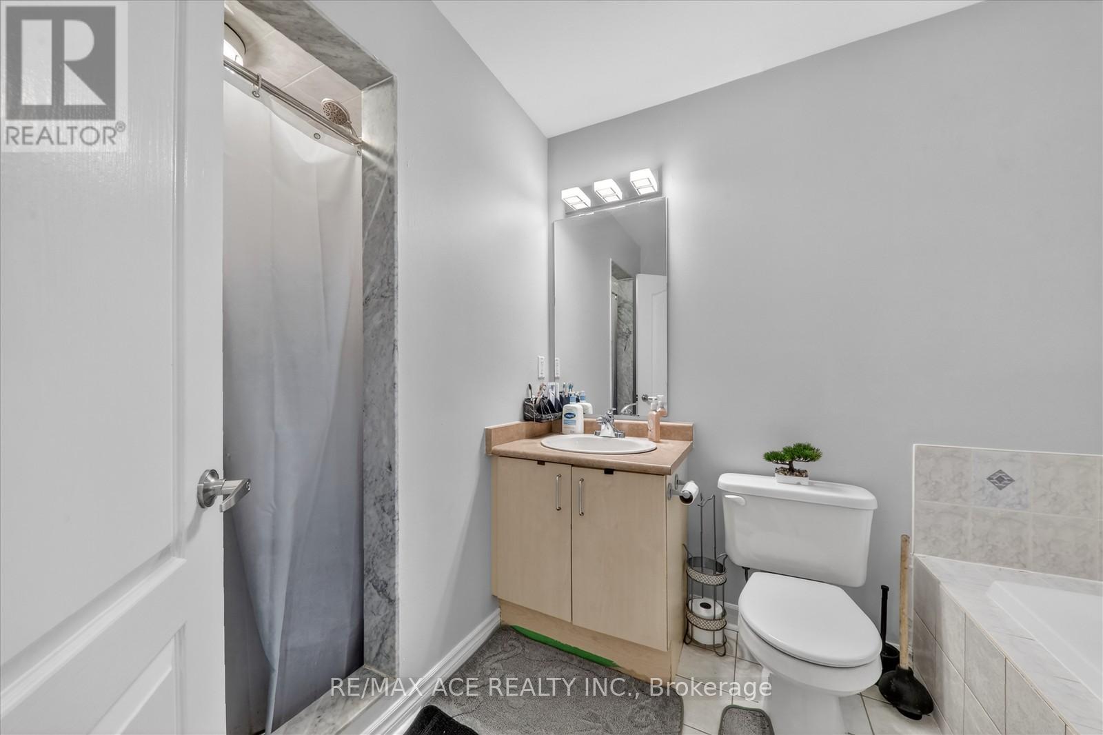 9 Invitational Road, Brampton, Ontario  L6P 2H1 - Photo 32 - W12962210