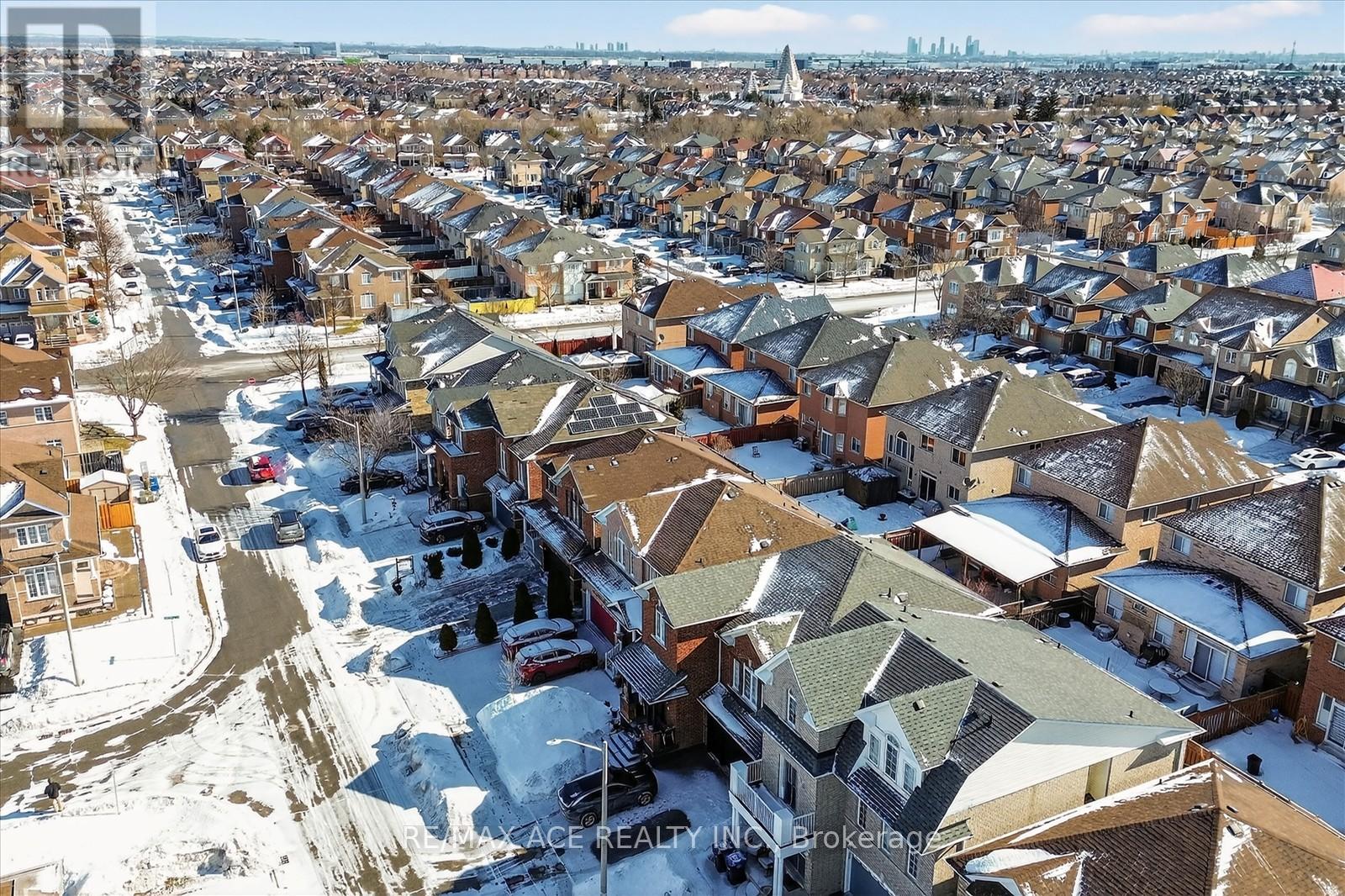 9 Invitational Road, Brampton, Ontario  L6P 2H1 - Photo 45 - W12962210