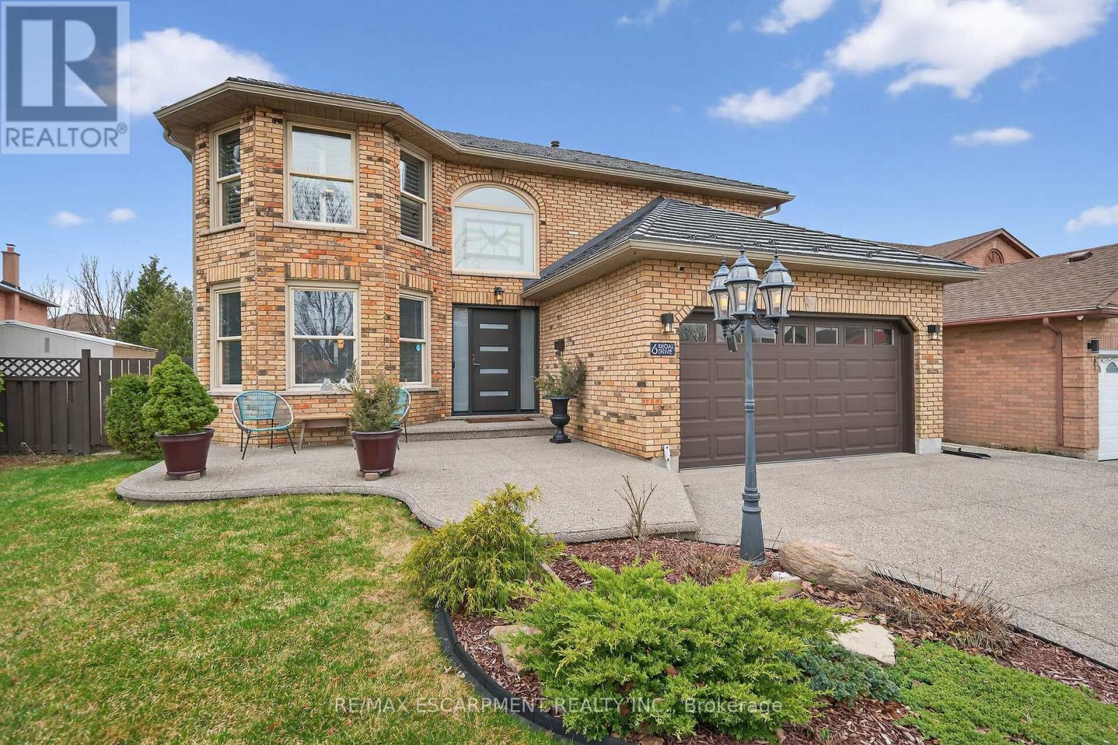 6 REGAL DRIVE, Hamilton, Ontario