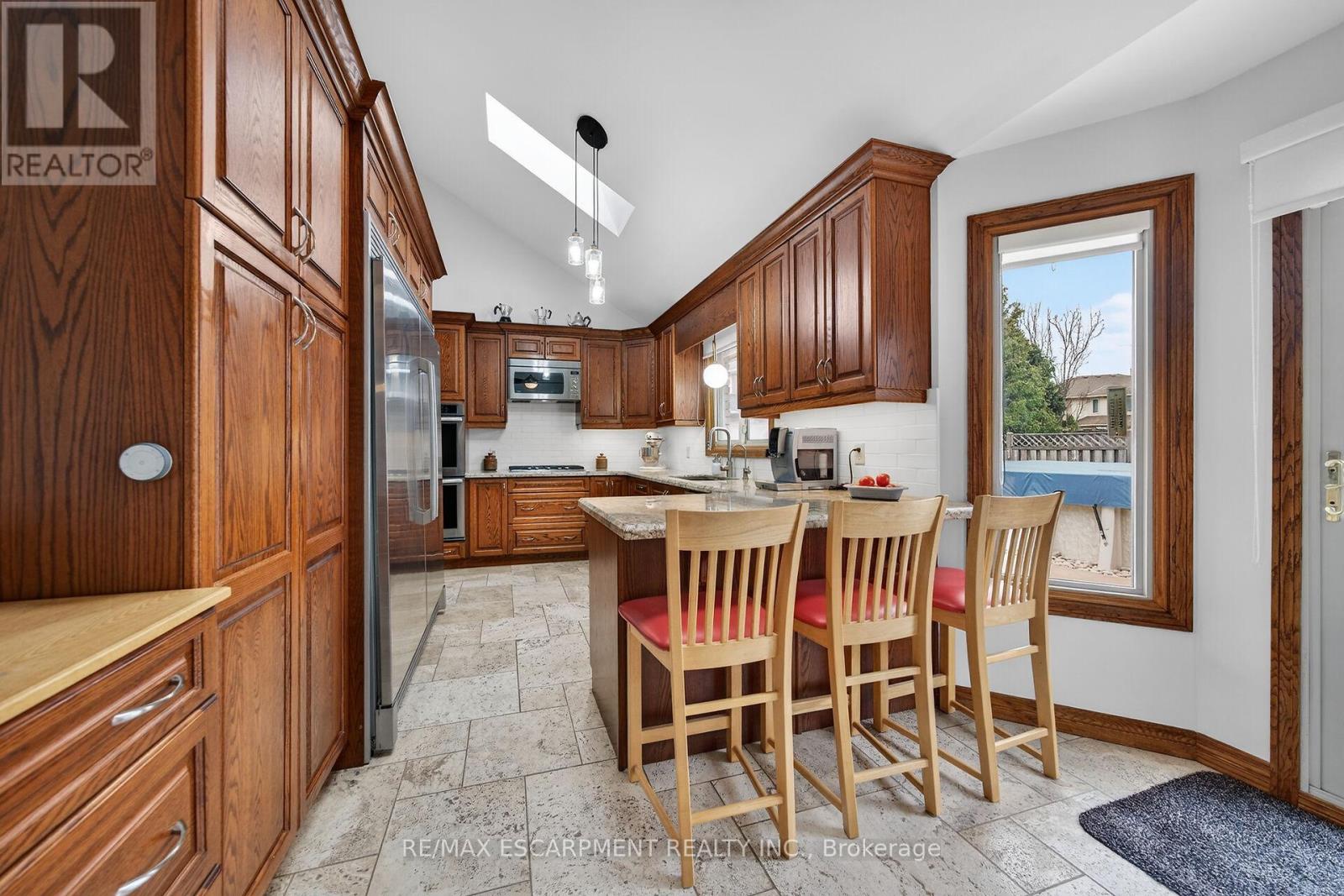 6 Regal Drive, Hamilton, Ontario  L8W 2P4 - Photo 12 - X12962202