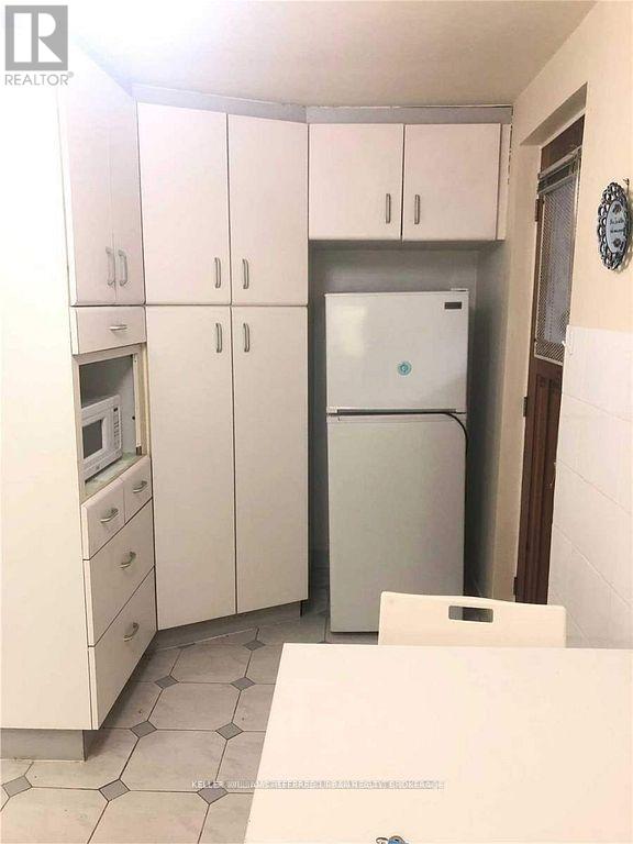 Bsmt - 44 Bellevue Avenue, Toronto, Ontario  M5T 2N4 - Photo 2 - C12948032