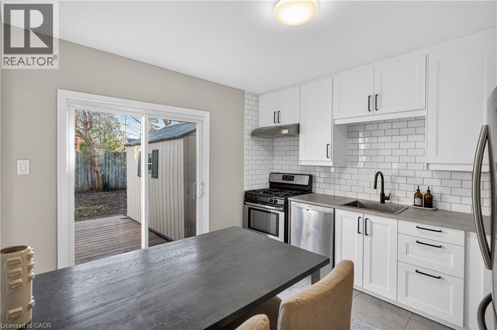 262 Britannia Avenue, Hamilton, Ontario  L8H 1X8 - Photo 12 - 40818061