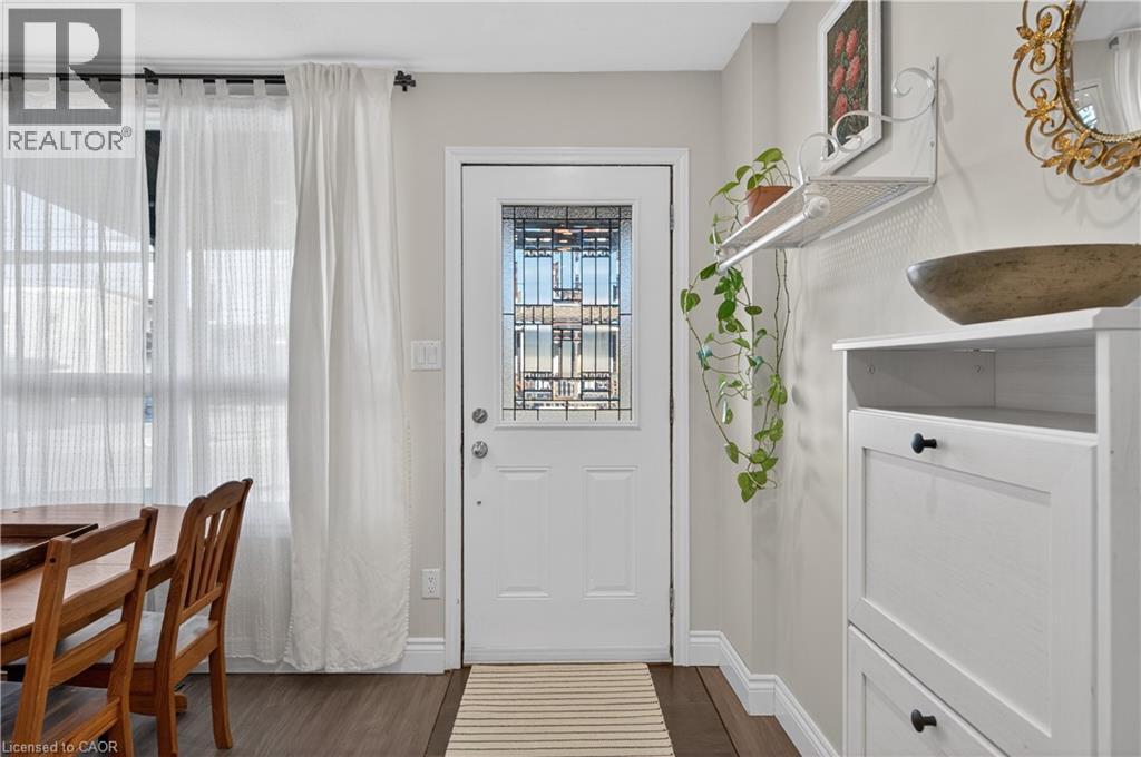 262 Britannia Avenue, Hamilton, Ontario  L8H 1X8 - Photo 3 - 40818061