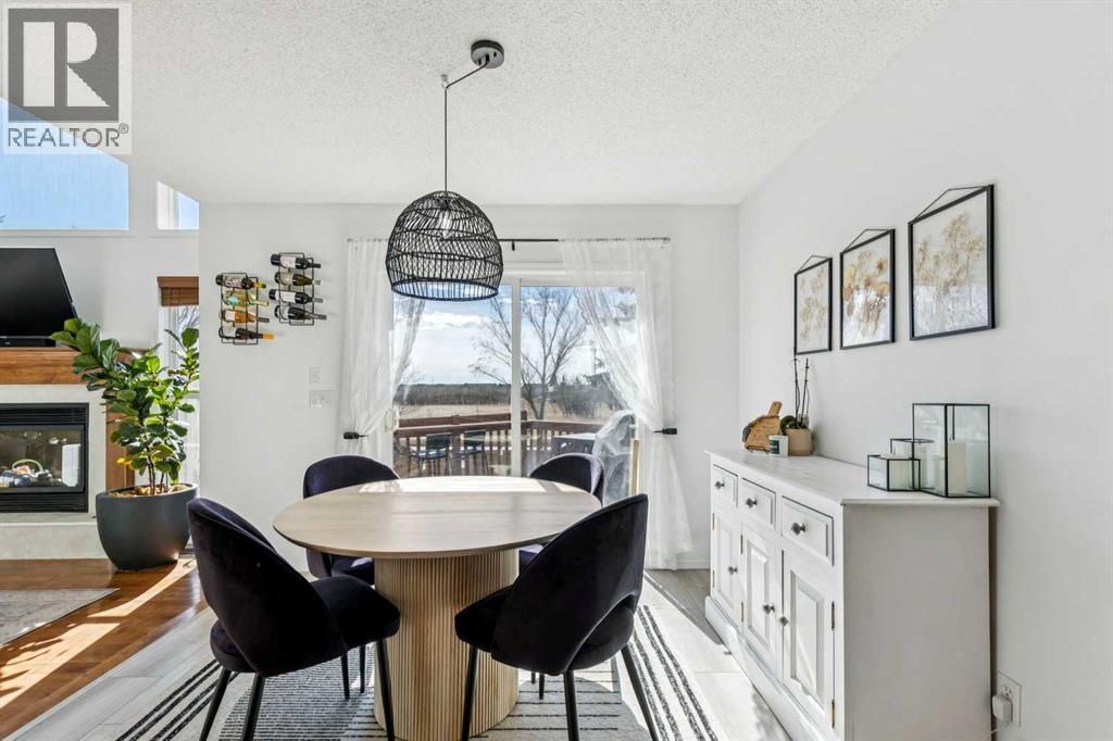 214 Cougarstone Circle Sw, Calgary, Alberta  T3H 4W5 - Photo 11 - A2297016