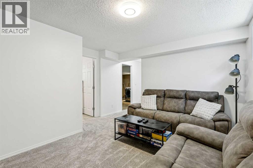 214 Cougarstone Circle Sw, Calgary, Alberta  T3H 4W5 - Photo 32 - A2297016
