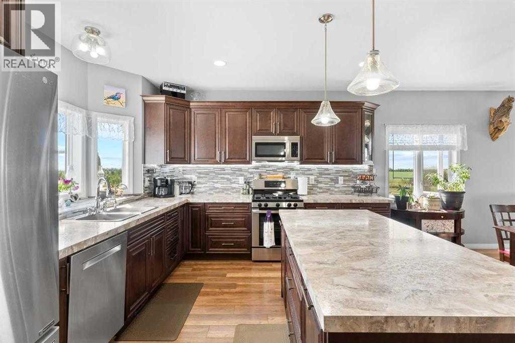 27138 Highway 27, Rural Mountain View County, Alberta  T4H 1P2 - Photo 9 - A2298318